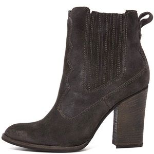 DOLCE VITA Conway Booties